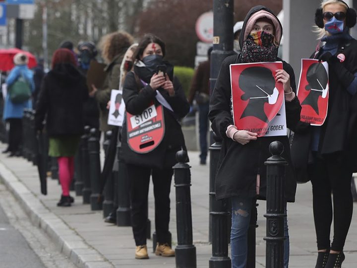 Aborto: la situazione in Europa e quella retromarcia polacca che preoccupa